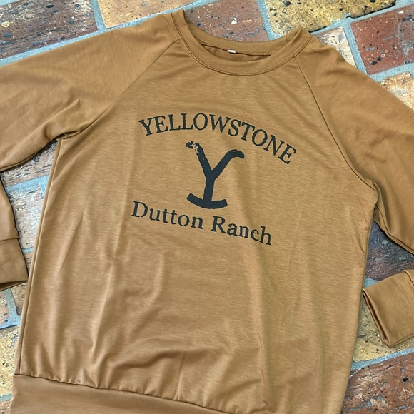 Yellowstone raglan sleeve sweatshirt szM - Picture 6 of 8